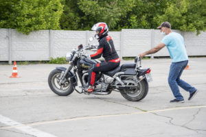 безопасное управление мотоциклом